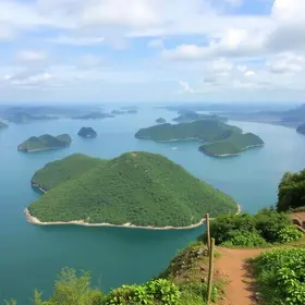 trilha nas Ilhas Cagarras